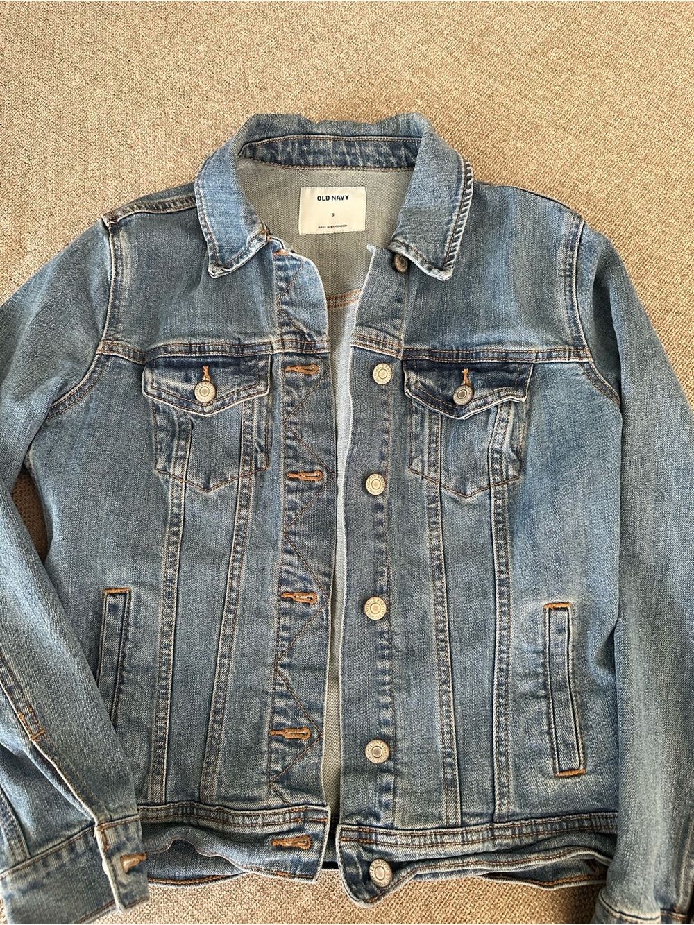 Old Navy Women's Medium Wash Blue Denim Trucker Jacket